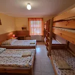 Zoeldsziget Menedek, Rendezveny-es Pihenohaz *