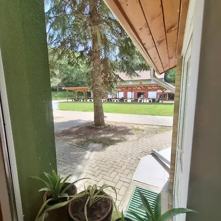Üdülőközpont Zöldsziget Menedék, Rendezvény-és *
