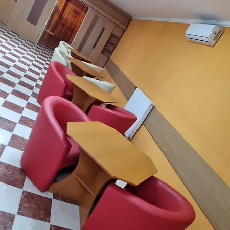 Üdülőközpont Zöldsziget Menedék, Rendezvény-és Bárna