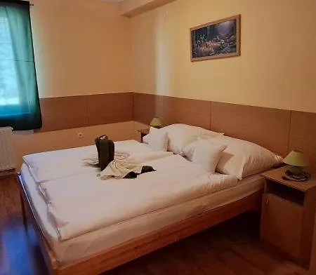 Zoeldsziget Menedek, Rendezveny-es Pihenohaz Resort *