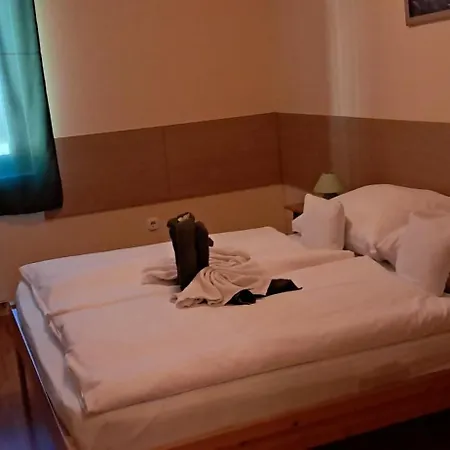 Zoeldsziget Menedek, Rendezveny-es Pihenohaz Resort Barna