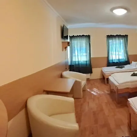 Zöldsziget Menedék, Rendezvény-és Üdülőközpont