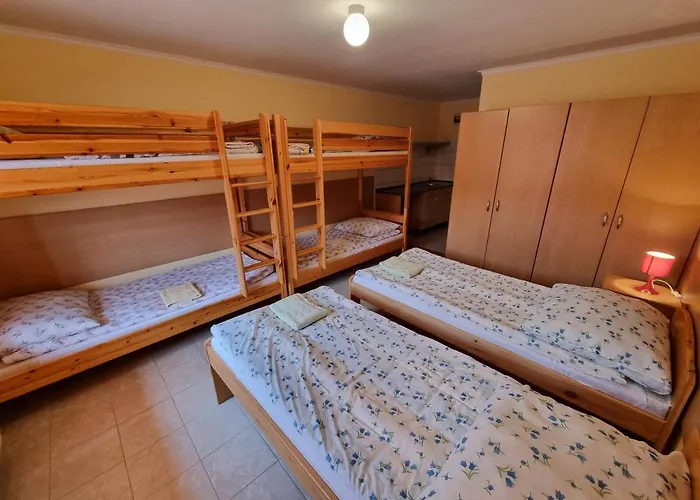 Zoeldsziget Menedek, Rendezveny-es Pihenohaz Rezort *